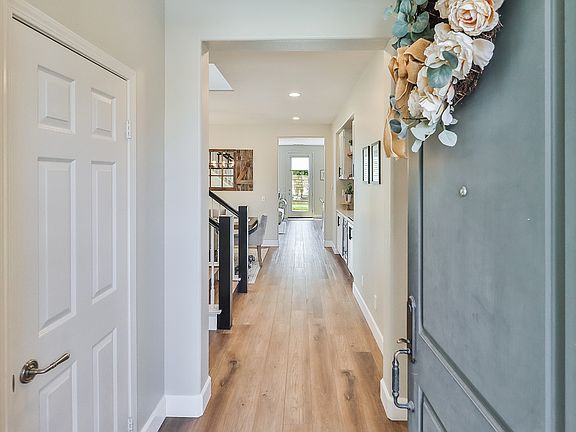 Entry way