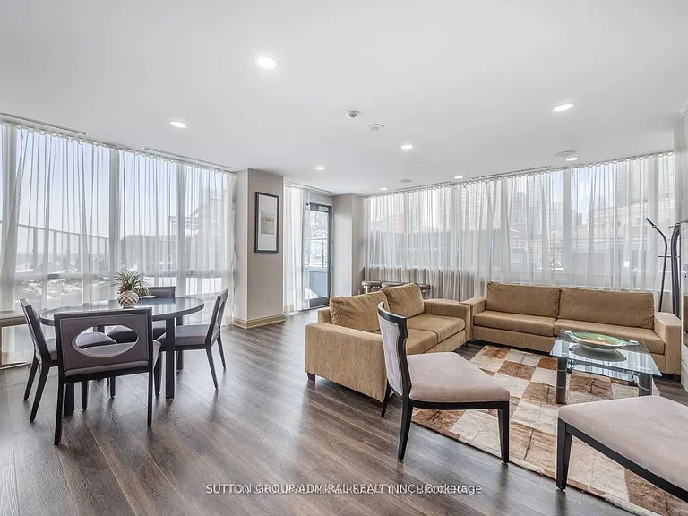 825 Church St #301 — Photo 17