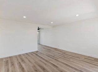 445 E Bradshaw Ln, Palm Springs, CA 92262