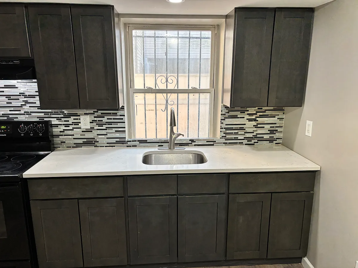 Building Photo - 505 S19th St #1