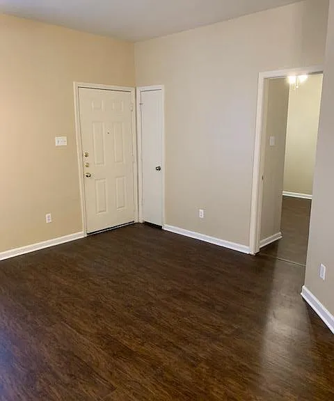 3003 Whisper Oaks Ln #B — Photo 4
