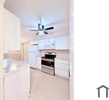 20313 Beaconfield Ter — Photo 17