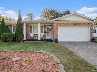 4198 Charter Oak Dr, Flint, MI