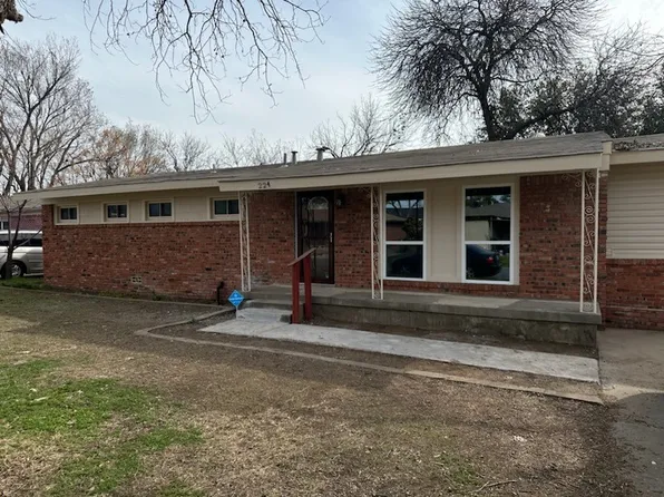 224 Oak Dr E, Hurst, TX 76053