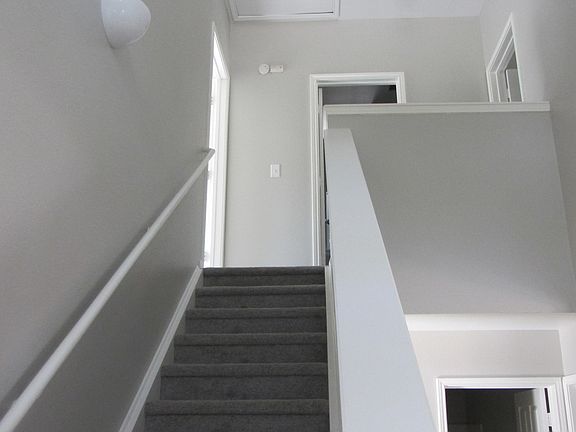 3rd image of 612 Morris Dr
