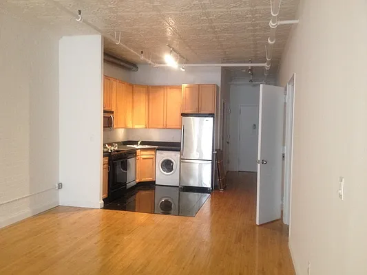 Rented by Metro Loft Management | media 8