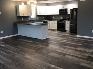 536 3rd Ave, Ottawa, IL 61350