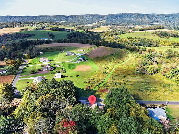 4th image of 2255 Woodley Hollow Rd