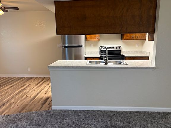 4th image of 939 W East Ave APT 6