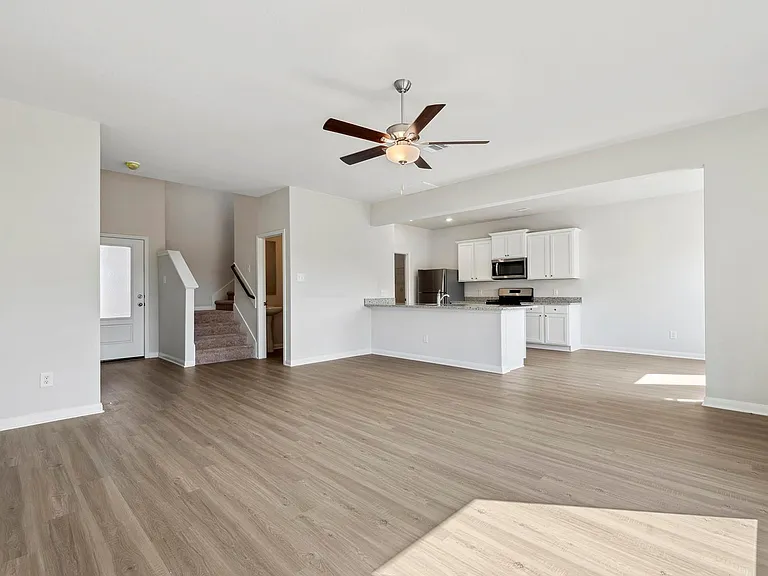 324 Fastboy Ln — Photo 3