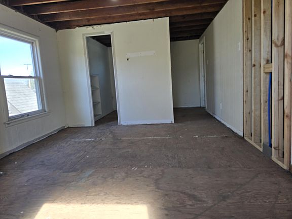 5th image of 2947 165th St