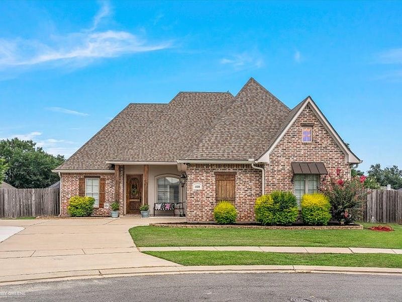1st image of 408 Halifax Cir