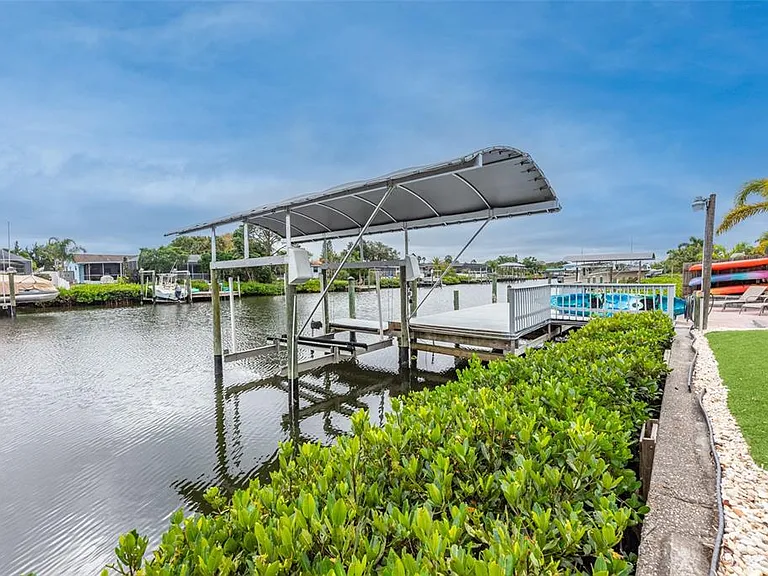 910 Chipaway Dr — Photo 32