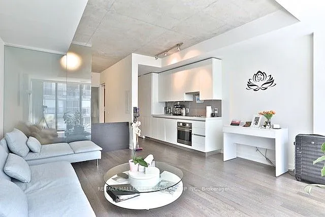 38 Stewart St #302 — Photo 4