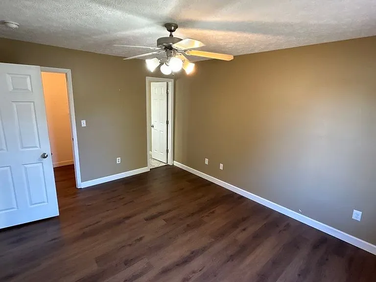 4122 Calder Dr — Photo 11