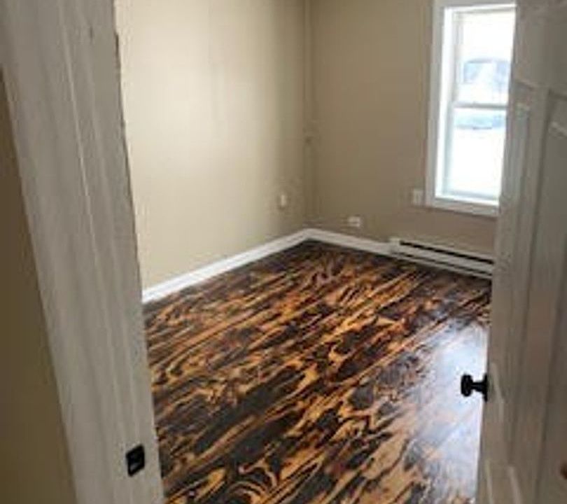 1st image of 1055 W Paris St