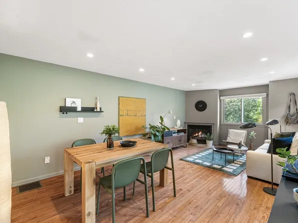 16 Admirals Ln #16, Salem, MA 01970