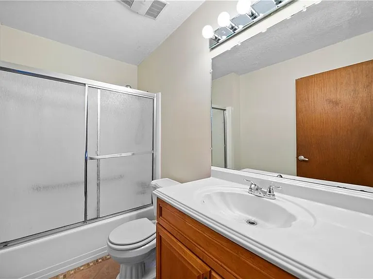 1131 Lafayette Dr SW — Photo 18