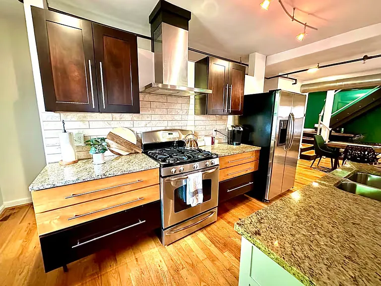 1417 Main St #4 — Photo 9