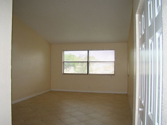 4th image of 11565 NW 45th St #0