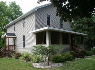 1010 3rd St, De Pere, WI 54115