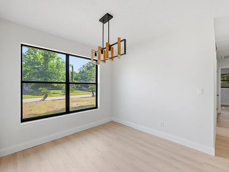 10945 Indies Dr S — Photo 22