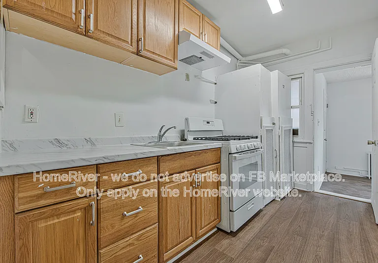 515 Franklin St NE #2 — Photo 6