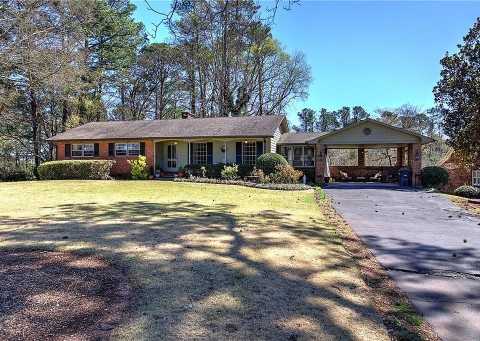 1st image of 115 Cherokee Cir SE