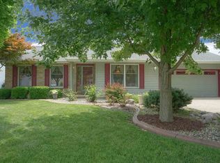 104 E Sherry Dr, Springfield, IL 62703