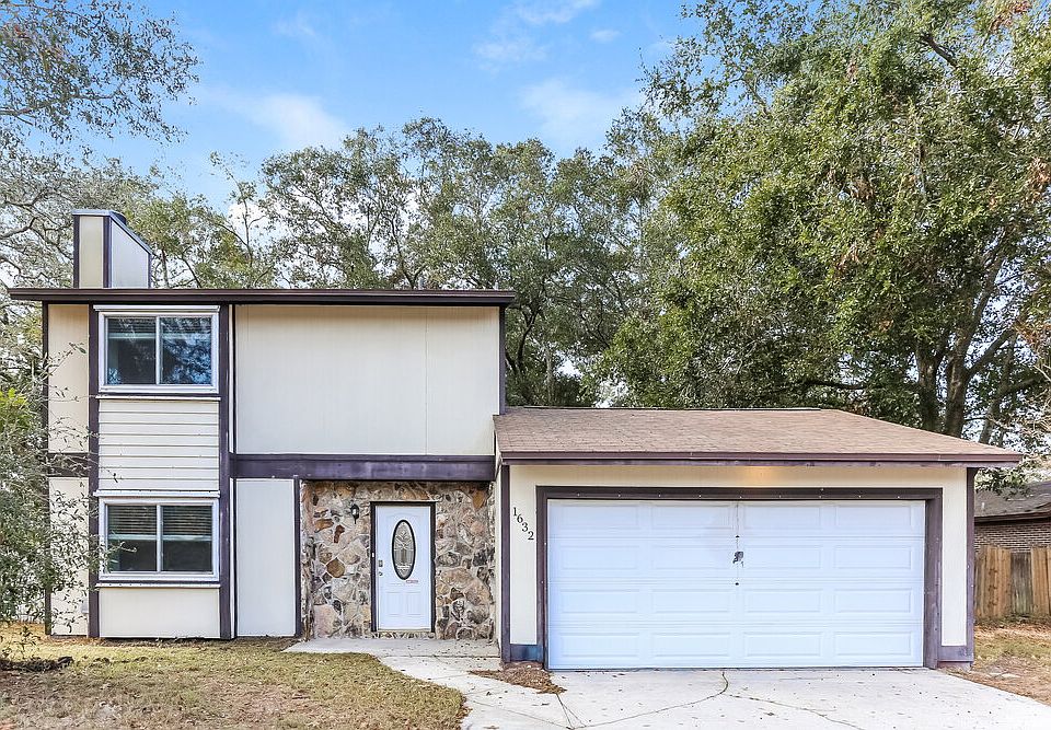 1st image of 1632 Monument Oaks Dr