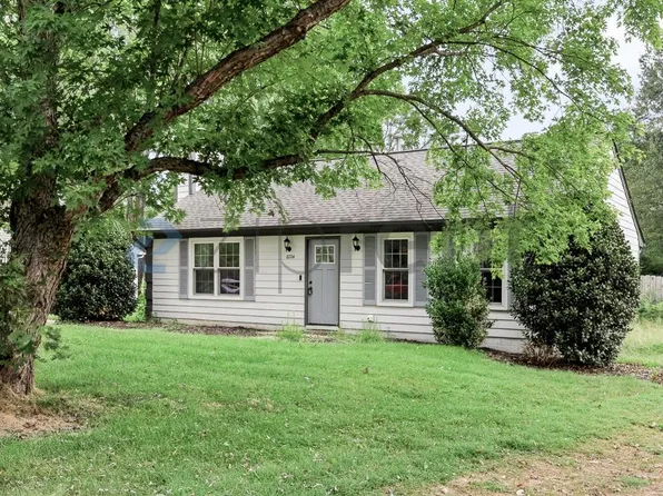 6724 Woodwedge Dr, Charlotte, NC 28227