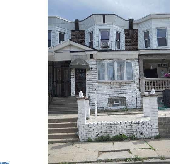 1st image of 360 E Eleanor St