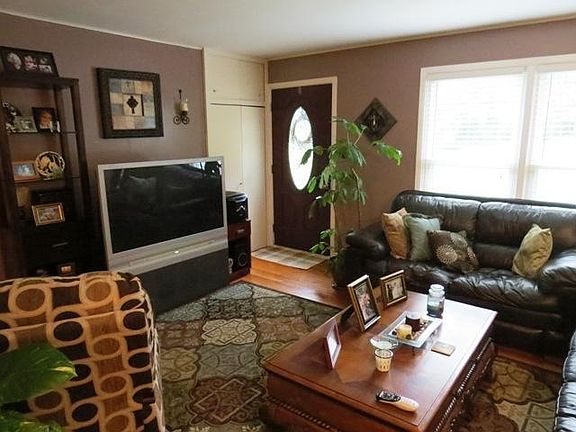 5th image of 719 Auburn Pl