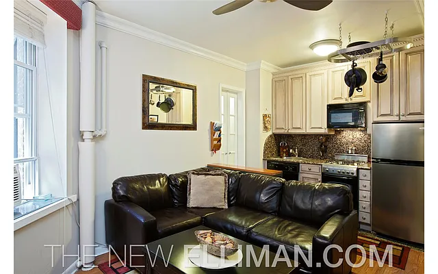 Sold by Douglas Elliman | media 10