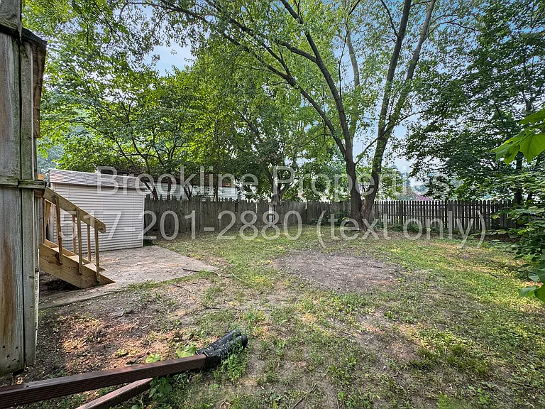823 Holten St — Photo 4