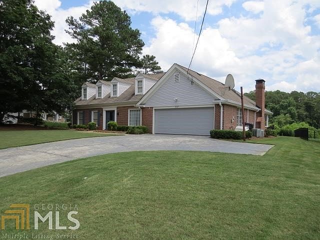 1st image of 607 Sugar Hill Ct SE