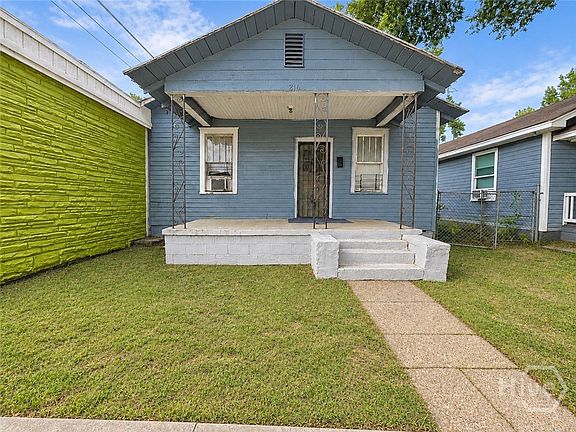 2nd image of 216 W 60th Street