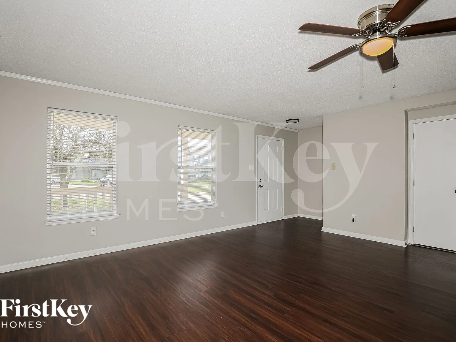 3 bed, 2.5 bath, 2196 sqft, $2,345 — Photo 3
