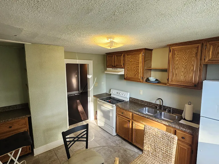 18657 Binder St #2 — Photo 7