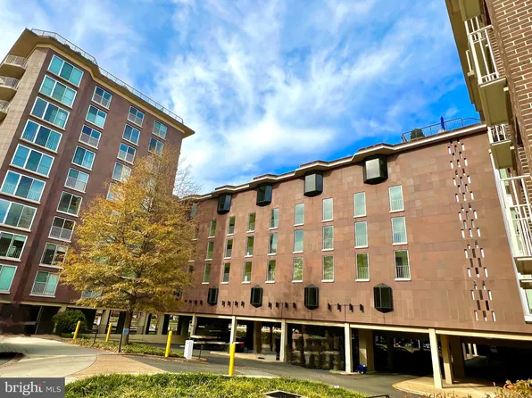 520 N St SW APT S213, Washington, DC 20024