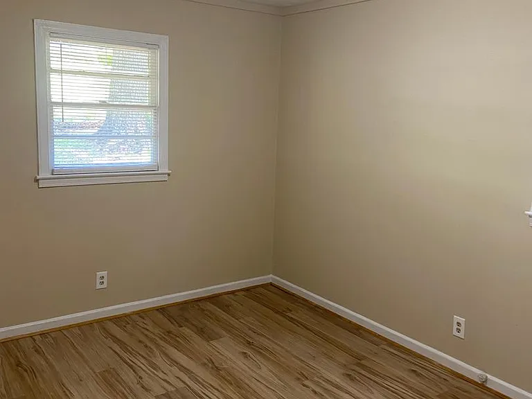 4816 Wellborn Dr — Photo 8
