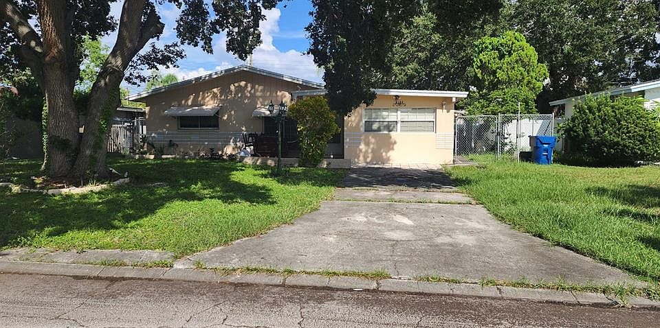 1st image of 2127 Euclid Cir E