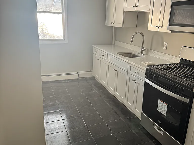 114-25 Bedell St #2 — Photo 5