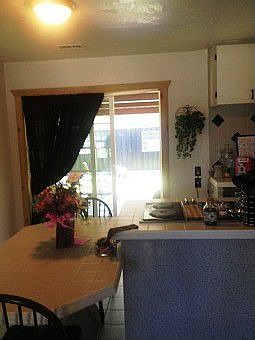 4th image of 512 W Liberty Ave