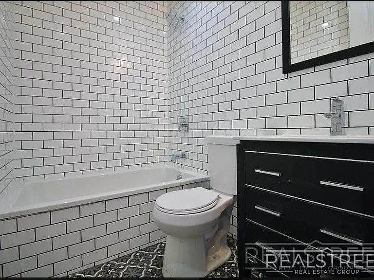1576 Lincoln Pl #1A — Photo 8