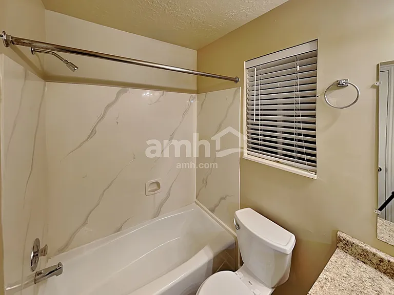 536 S 925 E — Photo 10