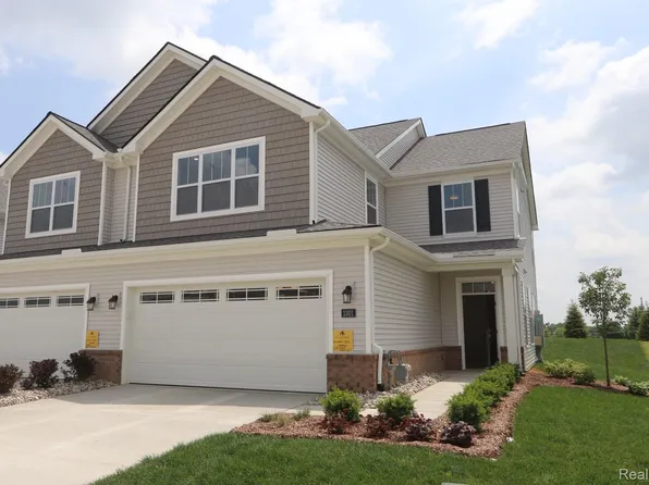 1301 Salt Springs Dr, Saline, MI 48176