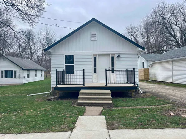 1206 Fargo Ave, Dixon, IL 61021