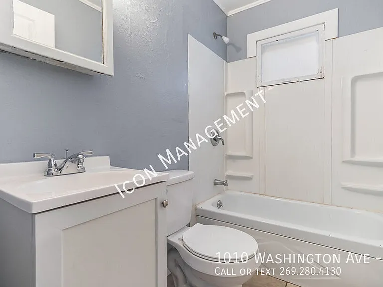 1010 Washington Ave #1 — Photo 10