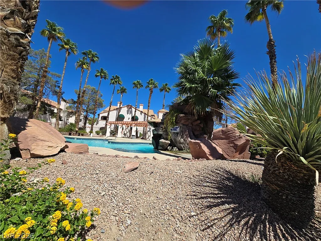 2 bed, 2.0 bath, 1023 sqft, $1,450 — Photo 2
